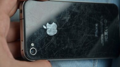 how to remove deep scratches from phone screen